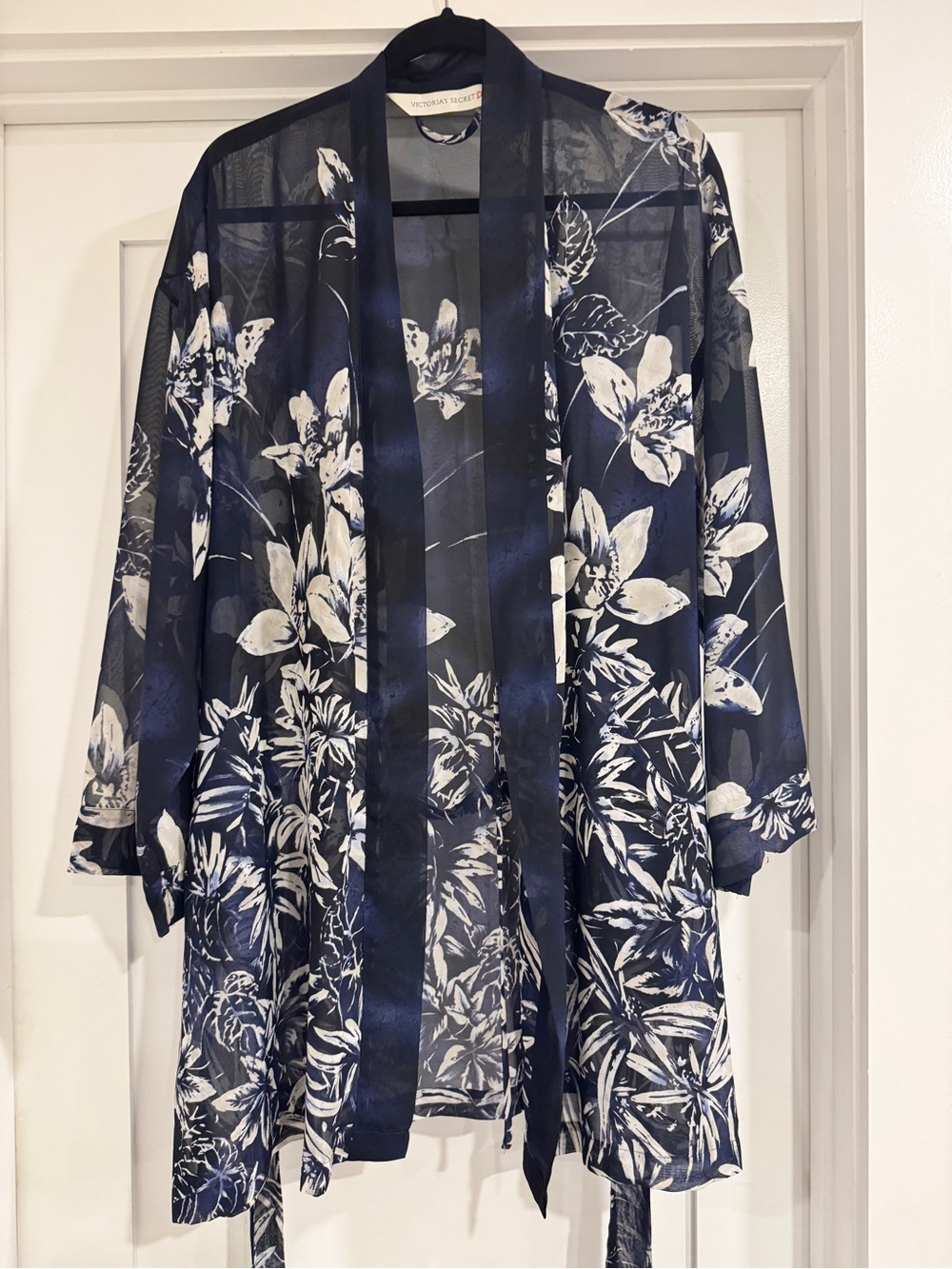 Victoria's Secret Navy and White Floral Sheer Kimono Robe